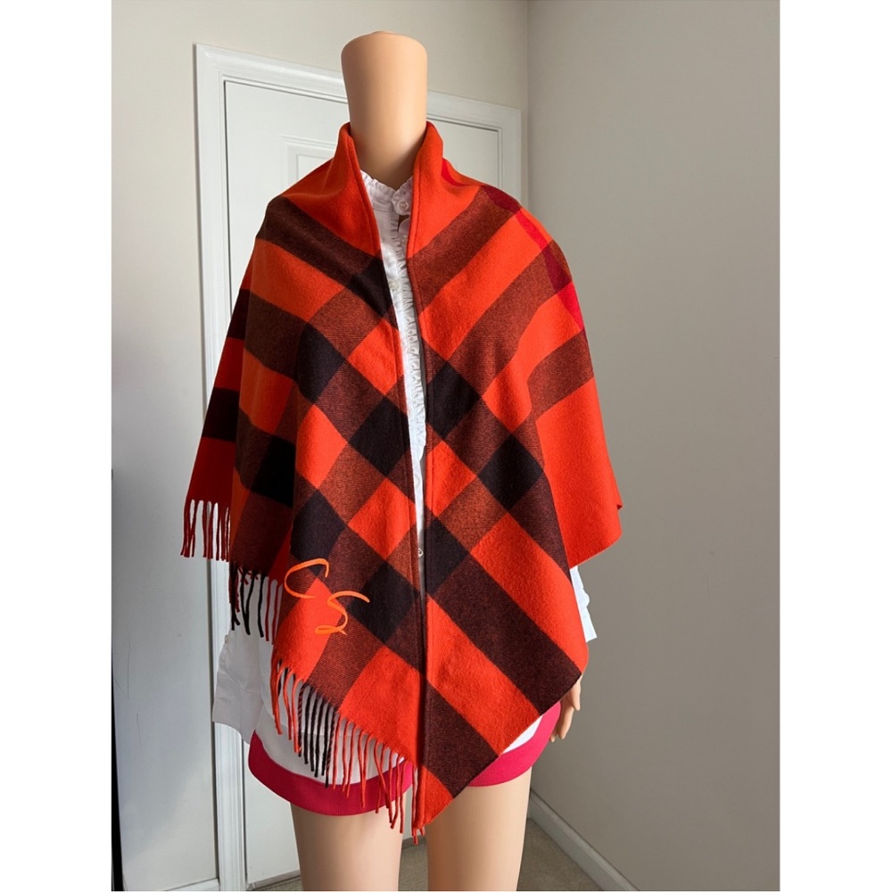 New Burberry cashmere scarf